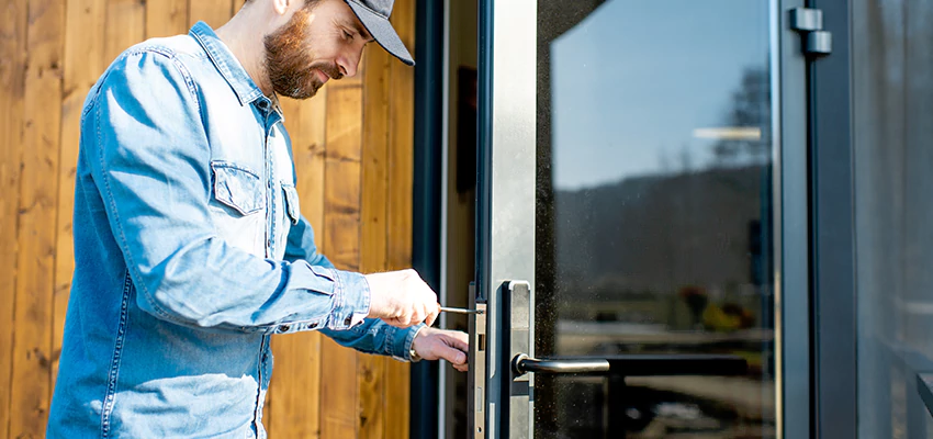 Frameless Glass Storefront Door Locks Replacement in Delray Beach, FL