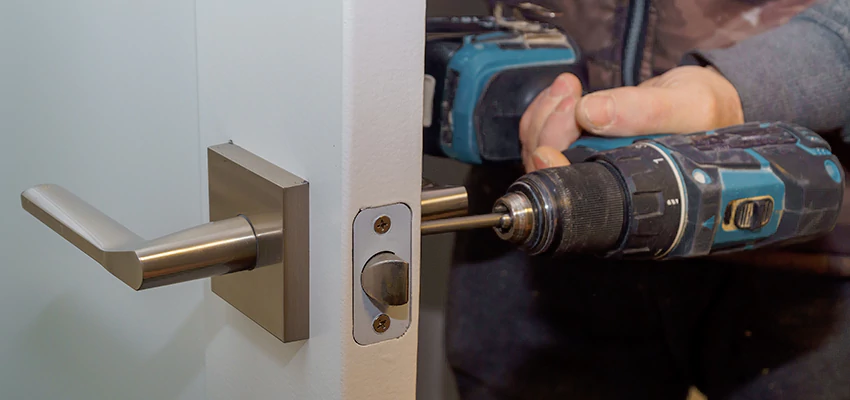 Broken Door Handle Lock Repair in Delray Beach, Florida